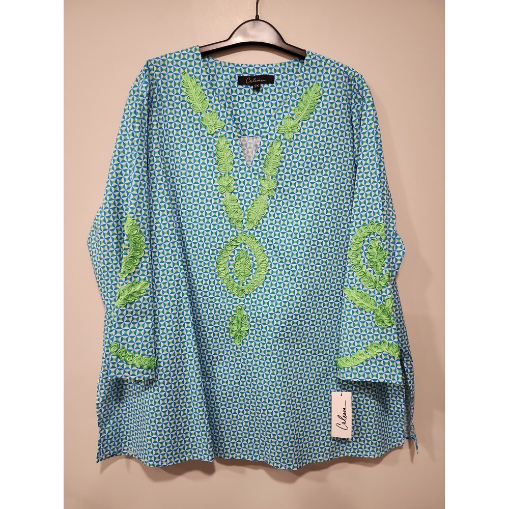 Calessa NWT Tunic Blouse Womens 2X Blue/Green Geometric Print Embroidery V Neck